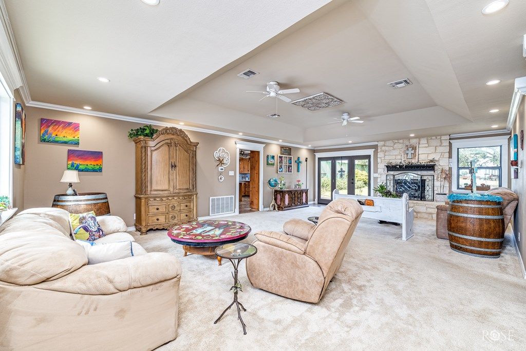 Image 3 of property listing at 714 Hohmann Rd, San Angelo, TX 76905