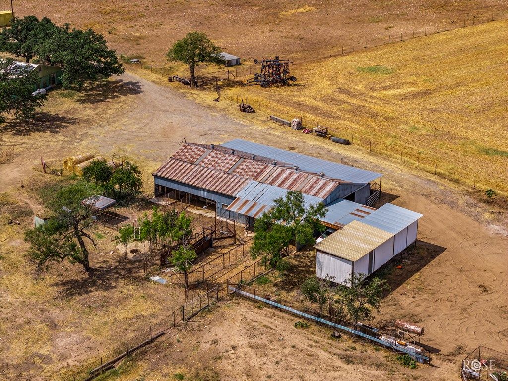 Image 30 of property listing at 714 Hohmann Rd, San Angelo, TX 76905