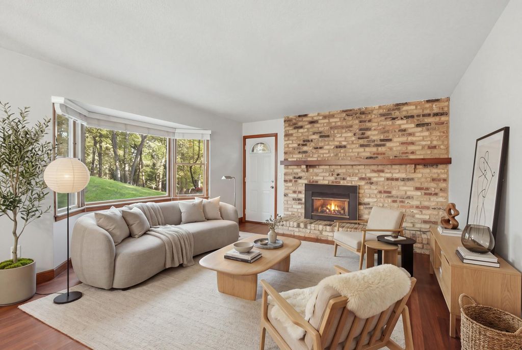 360 Quail Road, Dellwood, MN 55110 — photo 5