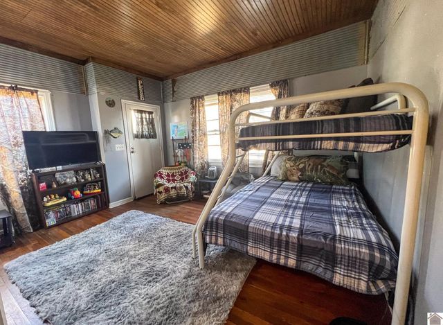 227 State HWY 1748 E., Mayfield, KY 42066