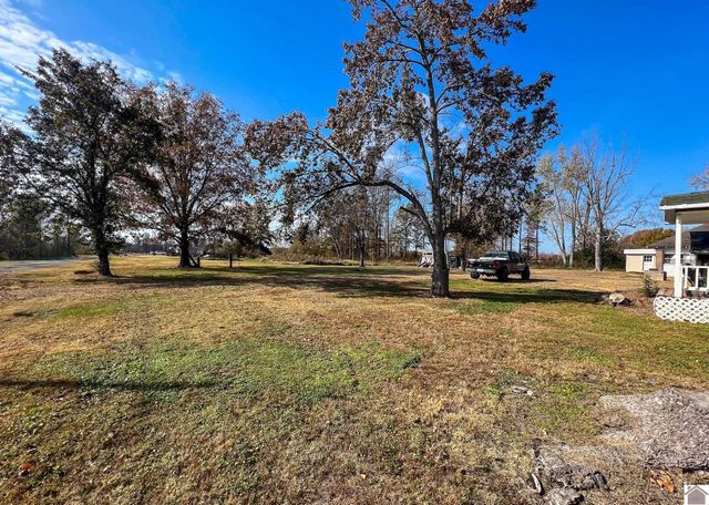 227 State HWY 1748 E., Mayfield, KY 42066