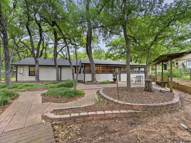 3917 Hidden Lake Court, Alvarado, TX 76009
