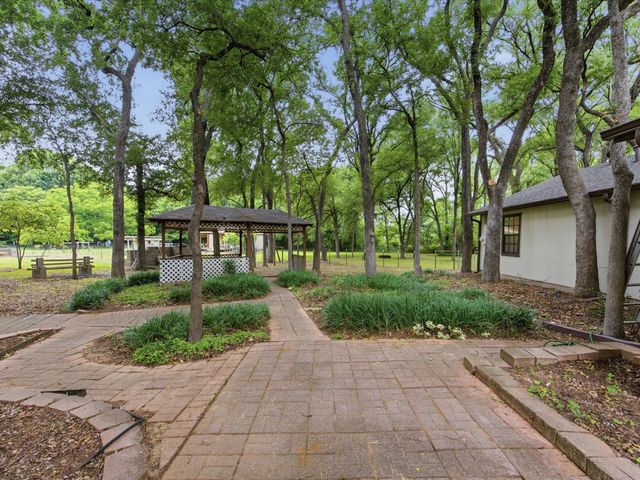3917 Hidden Lake Court, Alvarado, TX 76009