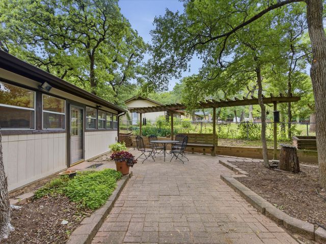 3917 Hidden Lake Court, Alvarado, TX 76009