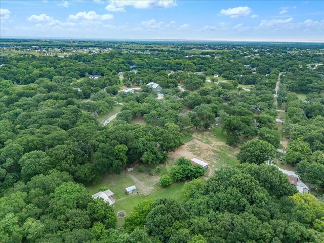 3917 Hidden Lake Court, Alvarado, TX 76009