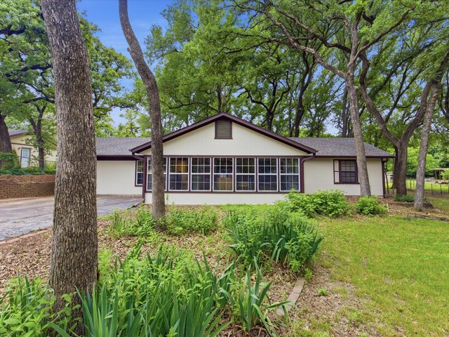 3917 Hidden Lake Court, Alvarado, TX 76009
