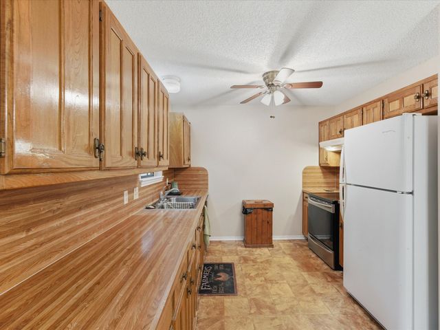 3917 Hidden Lake Court, Alvarado, TX 76009