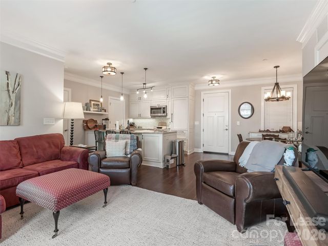 301 E Tremont Avenue 215, Charlotte, NC 28203