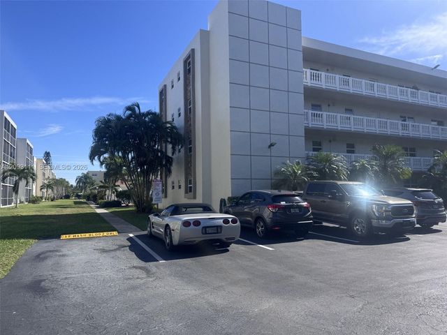 1025 SE 3rd Avenue 102, Dania Beach, FL 33004