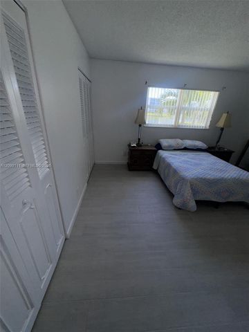 1025 SE 3rd Avenue 102, Dania Beach, FL 33004