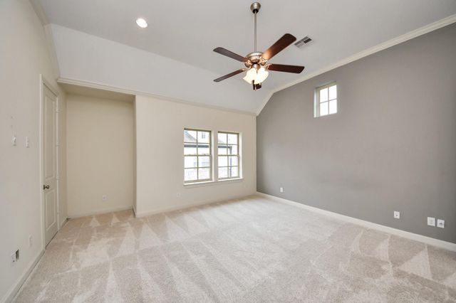 2061 Fannin Station N, Houston, TX 77045