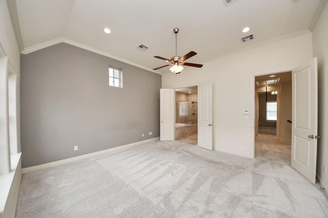 2061 Fannin Station N, Houston, TX 77045