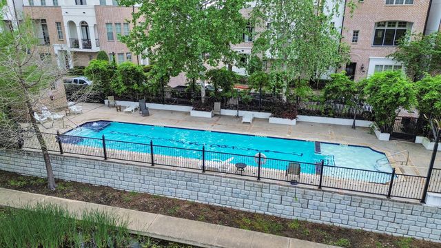 2061 Fannin Station N, Houston, TX 77045