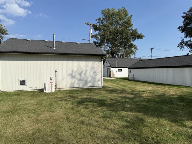 23880 Shook Road, Clinton Township, MI 48035