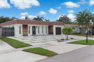 208 SE 4th Terrace, Dania Beach, FL 33004