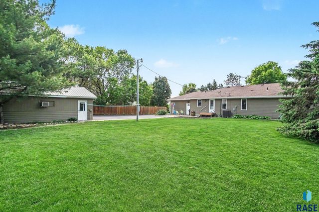 47852 273rd St Street, Harrisburg, SD 57032