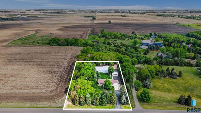 47852 273rd St Street, Harrisburg, SD 57032
