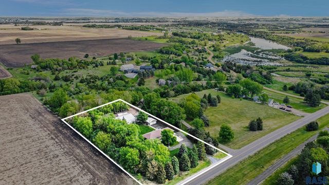 47852 273rd St Street, Harrisburg, SD 57032