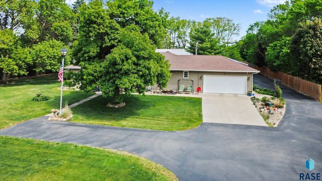 47852 273rd St Street, Harrisburg, SD 57032