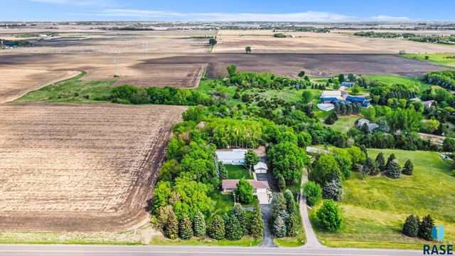 47852 273rd St Street, Harrisburg, SD 57032