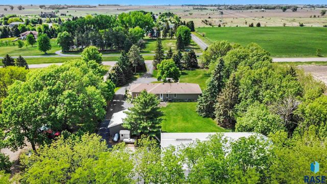 47852 273rd St Street, Harrisburg, SD 57032