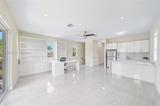411 NW 125th Ave, Miami, FL 33182