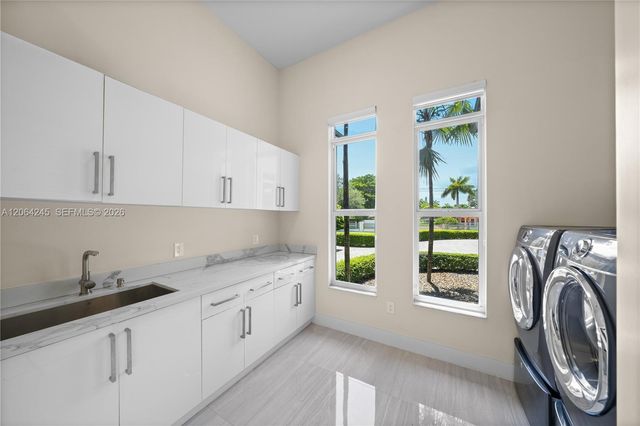 411 NW 125th Ave, Miami, FL 33182