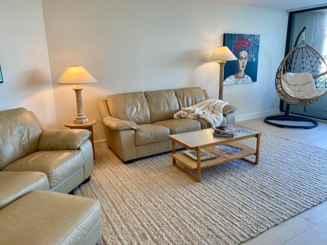 3560 S OCEAN Boulevard 306, South Palm Beach, FL 33480
