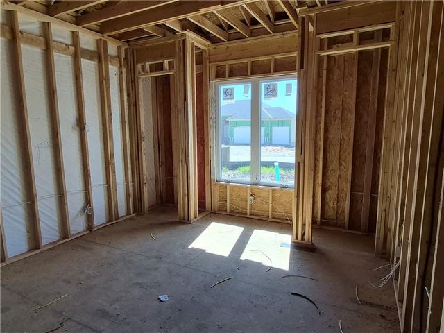 4453 Tee Box Drive, Basehor, KS 66007