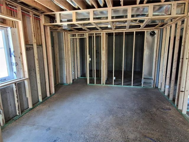 4453 Tee Box Drive, Basehor, KS 66007