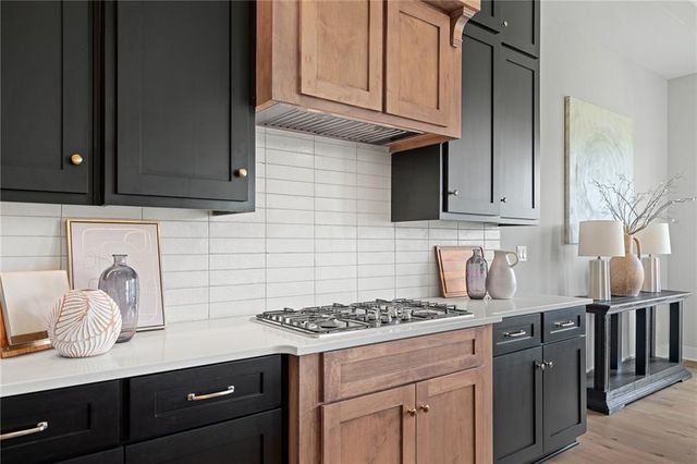 4453 Tee Box Drive, Basehor, KS 66007