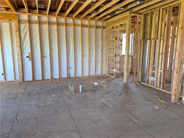 4453 Tee Box Drive, Basehor, KS 66007