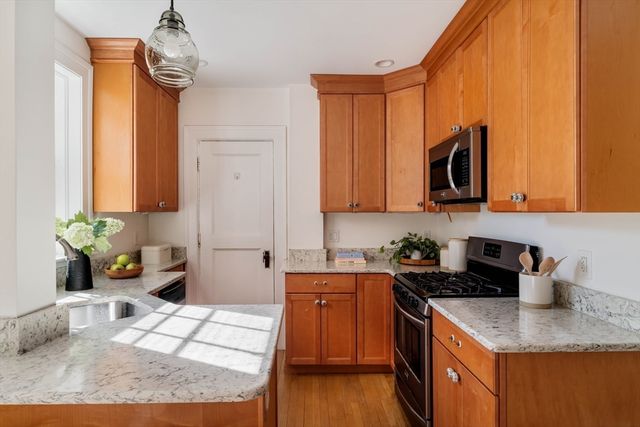 32 Shepard Street 21, Cambridge, MA 02138