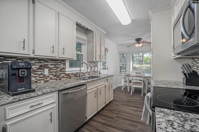 300 Rollingwood Drive, Lexington, SC 29072