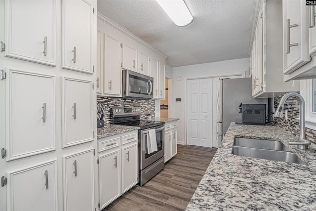 300 Rollingwood Drive, Lexington, SC 29072