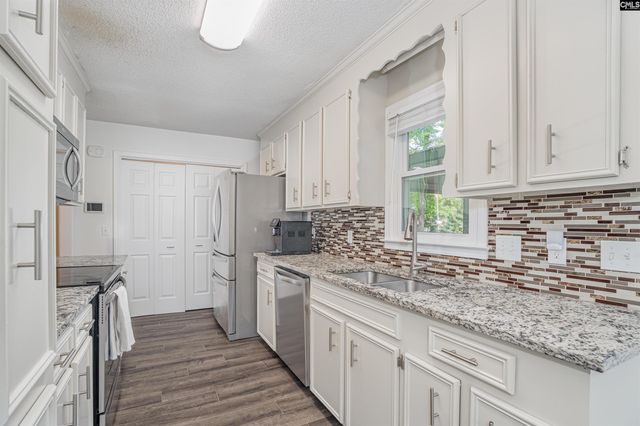 300 Rollingwood Drive, Lexington, SC 29072