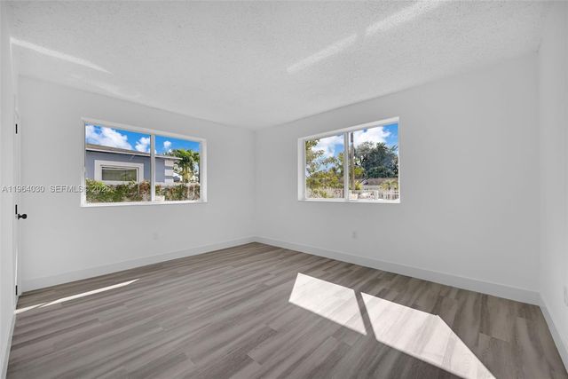 1391 NW 102nd St 1391, Miami, FL 33147