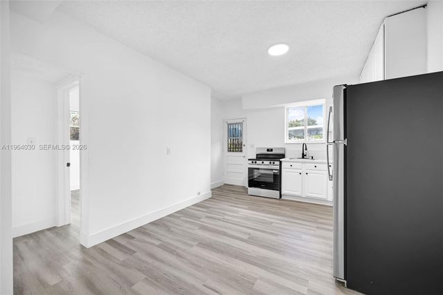 1391 NW 102nd St 1391, Miami, FL 33147