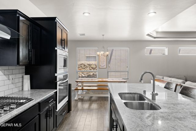 12401 KNIGHTSBRIDGE Drive, Horizon City, TX 79928