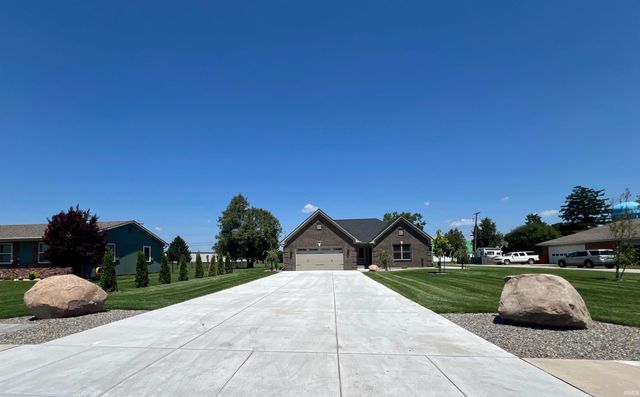 814 W Washington Street, Monticello, IN 47960