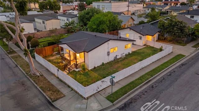 301 W 1st, La Habra, CA 90631