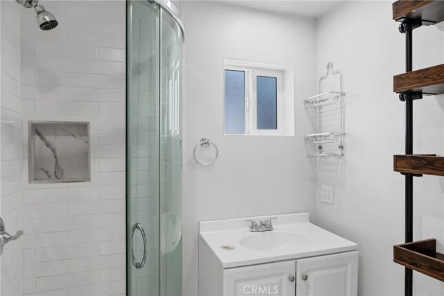 301 W 1st, La Habra, CA 90631