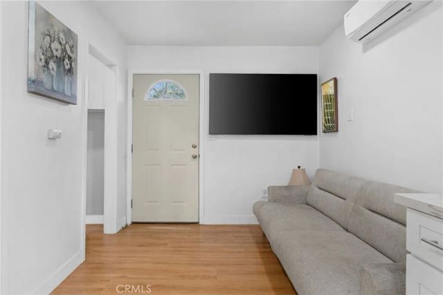 301 W 1st, La Habra, CA 90631