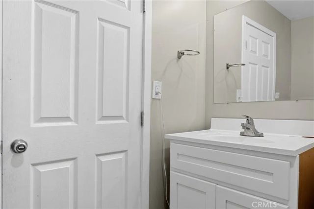 301 W 1st, La Habra, CA 90631