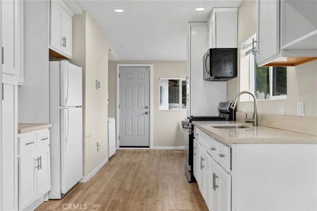 301 W 1st, La Habra, CA 90631