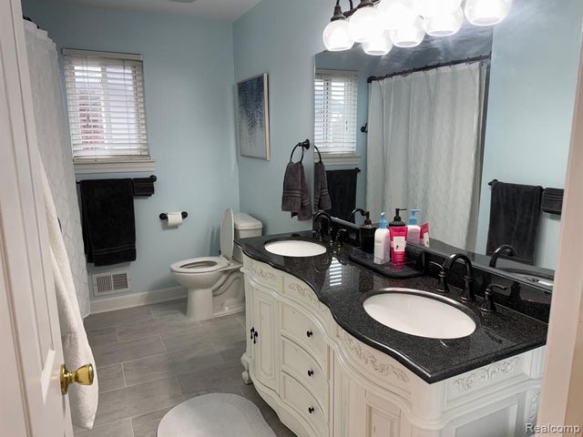 51367 D W Seaton Drive, New Baltimore, MI 48047