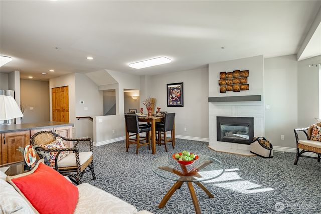 1326 4th Street, Blaine, WA 98230