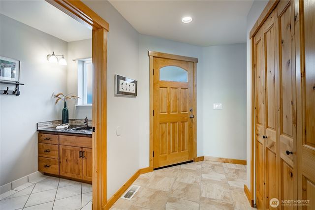 1326 4th Street, Blaine, WA 98230