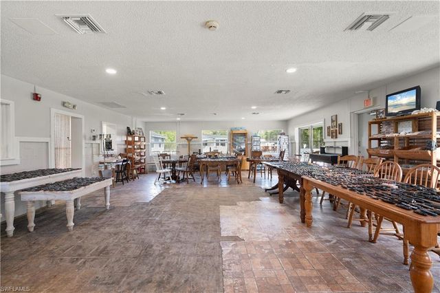 8806 SW Start Center ST, Arcadia, FL 34269