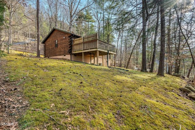 3226 Priscilla Heights Lane, Sevierville, TN 37862